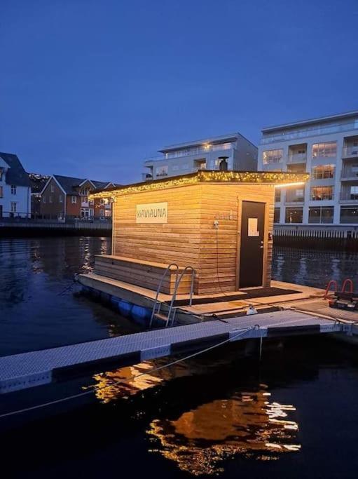 Charming House In Ulsteinvik With Free Parking Exterior foto